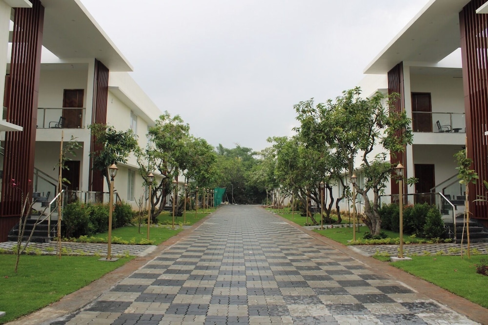 ESTHELL VILLAGE RESORT 37/48