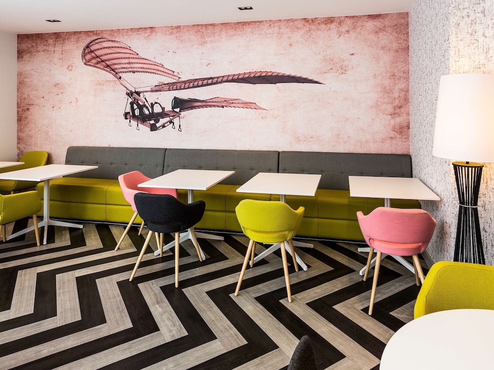 ibis Styles London Heathrow Airport 44/72
