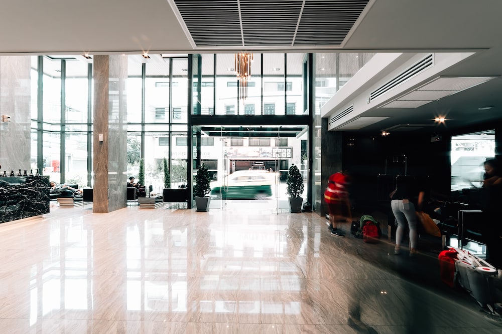 SPENZA HOTEL 30/43