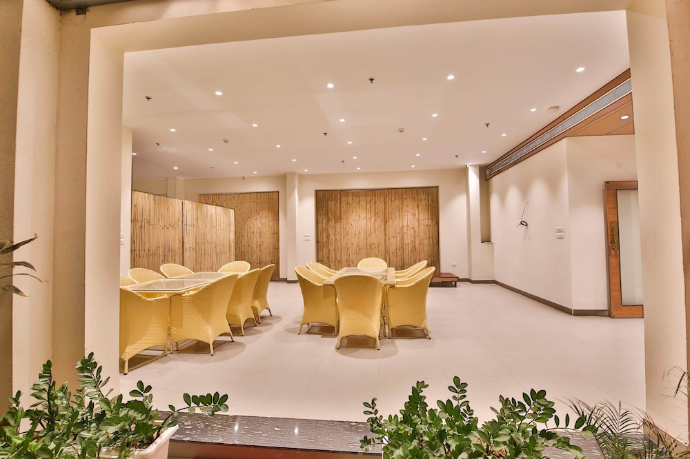 Hotel Sumaditya 19/35