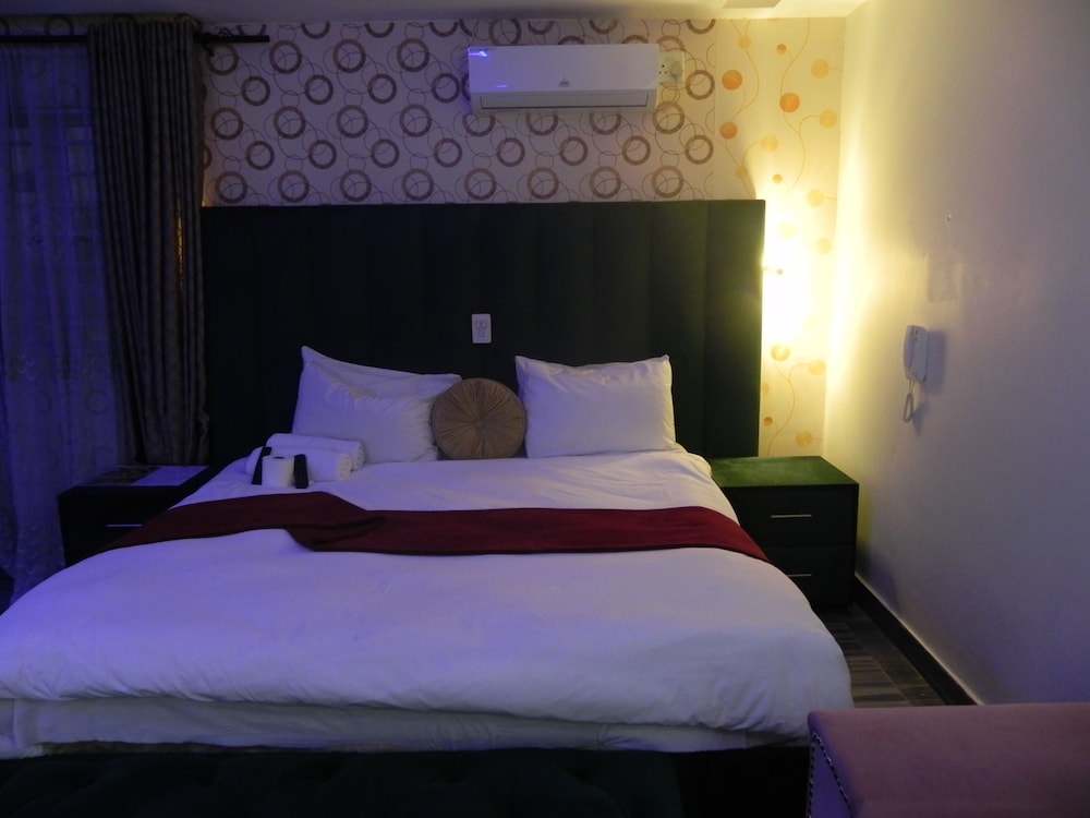 Gold Crown International Hotel 18/50