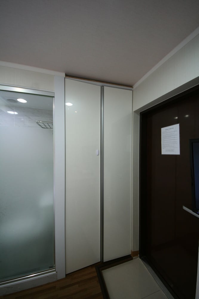 Hostel Chloe 32/50