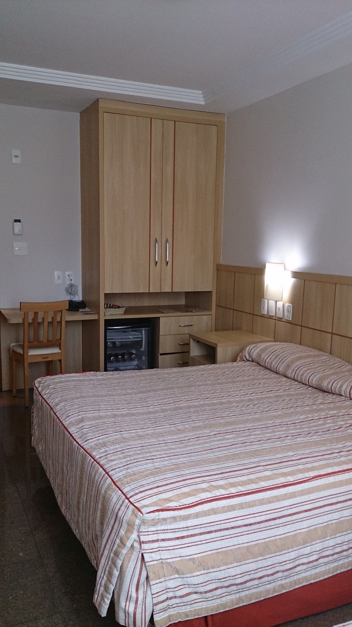 STANDARD, TWIN BEDS