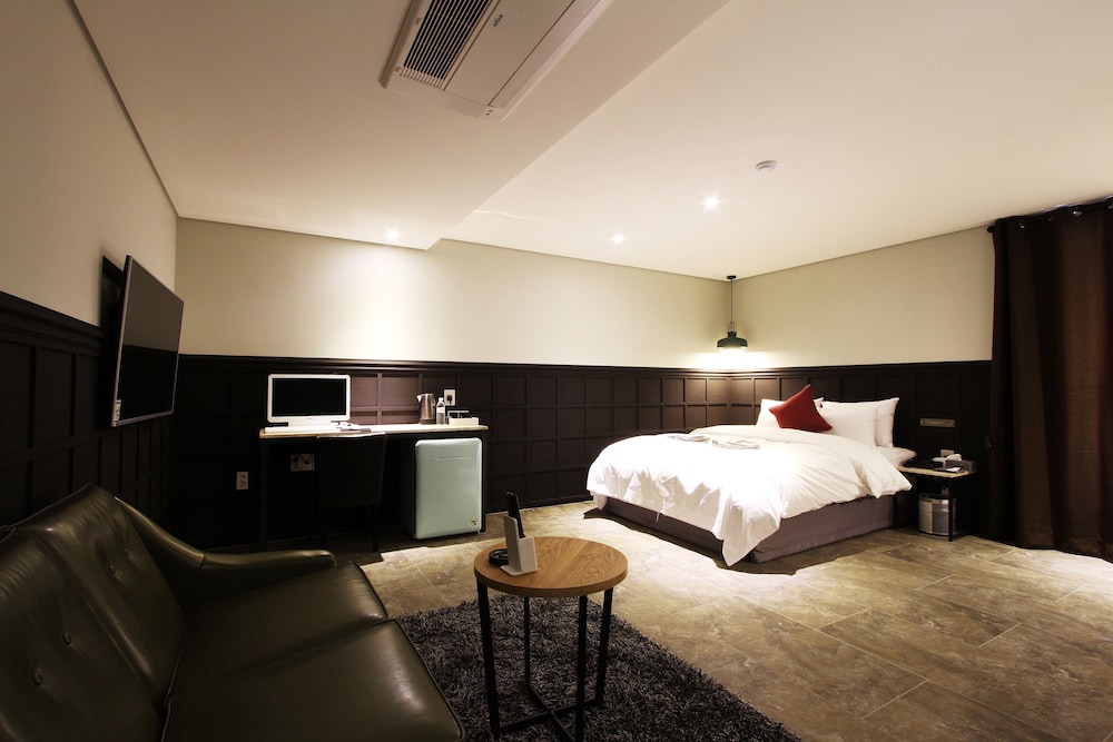 SR Design Hotel 36/60