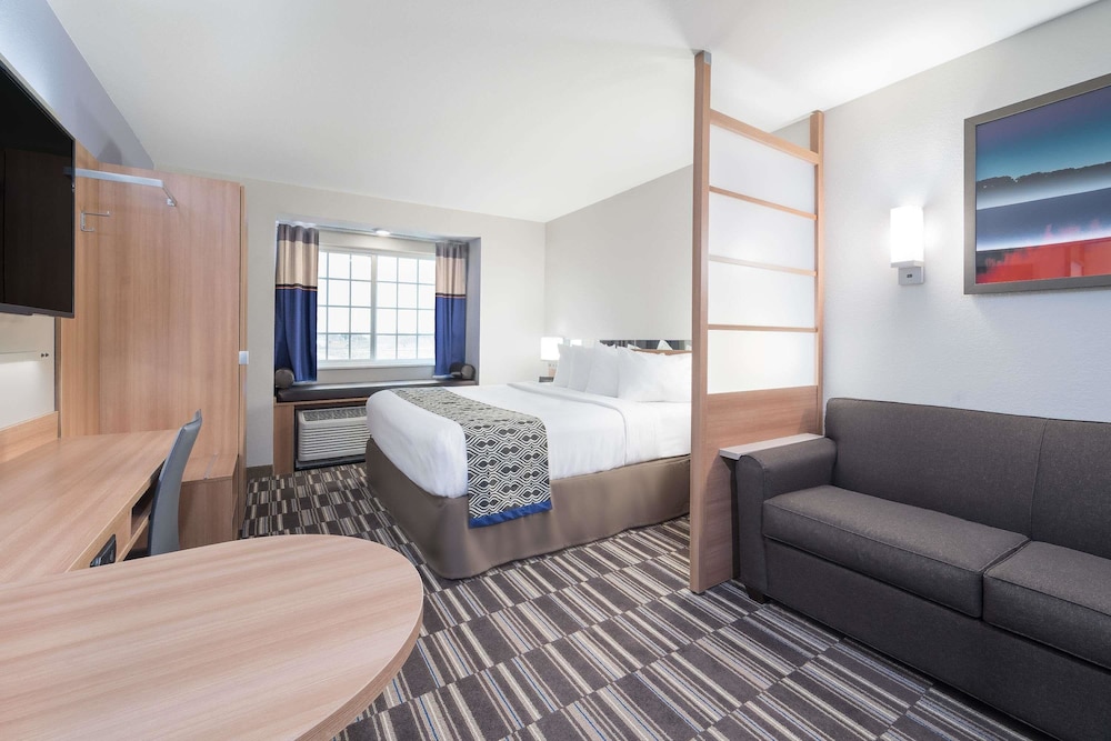 Microtel Inn And Suites By Wyndham Moorhead Fargo Area 20/39