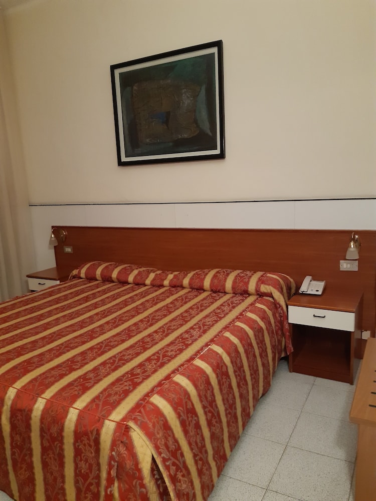 STANDARD, DOUBLE BED