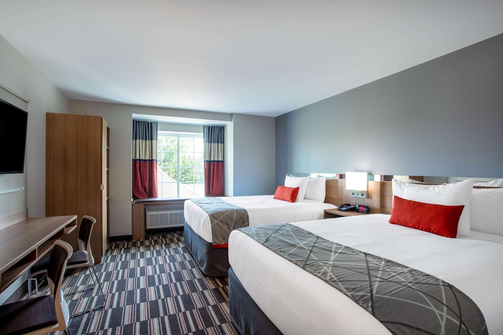 Microtel Inn & Suites by Wyndham Amsterdam 21/61