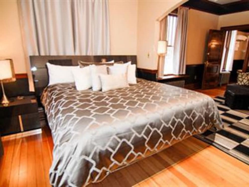 Blackwell Hotel 14/50