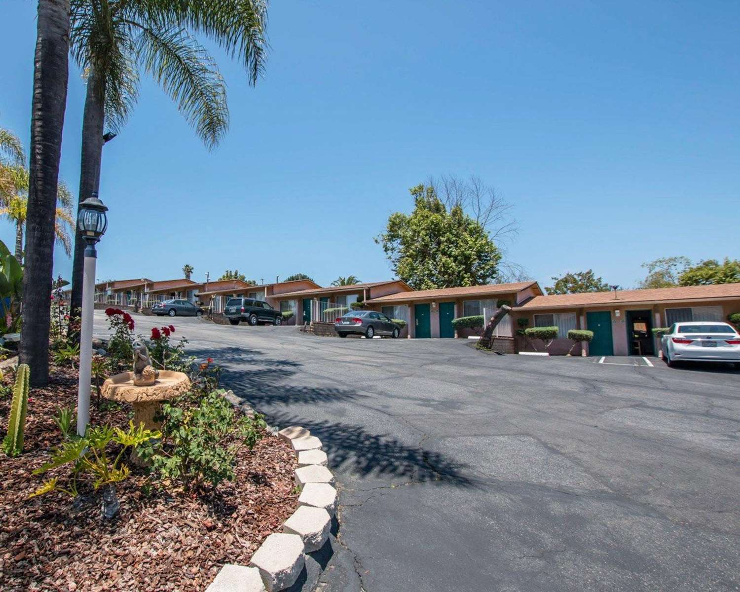 Rodeway Inn Fallbrook Downtown 27/28