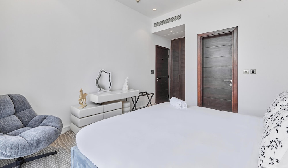 Tiara Residences by Bnbme Holiday Homes Rental LLC