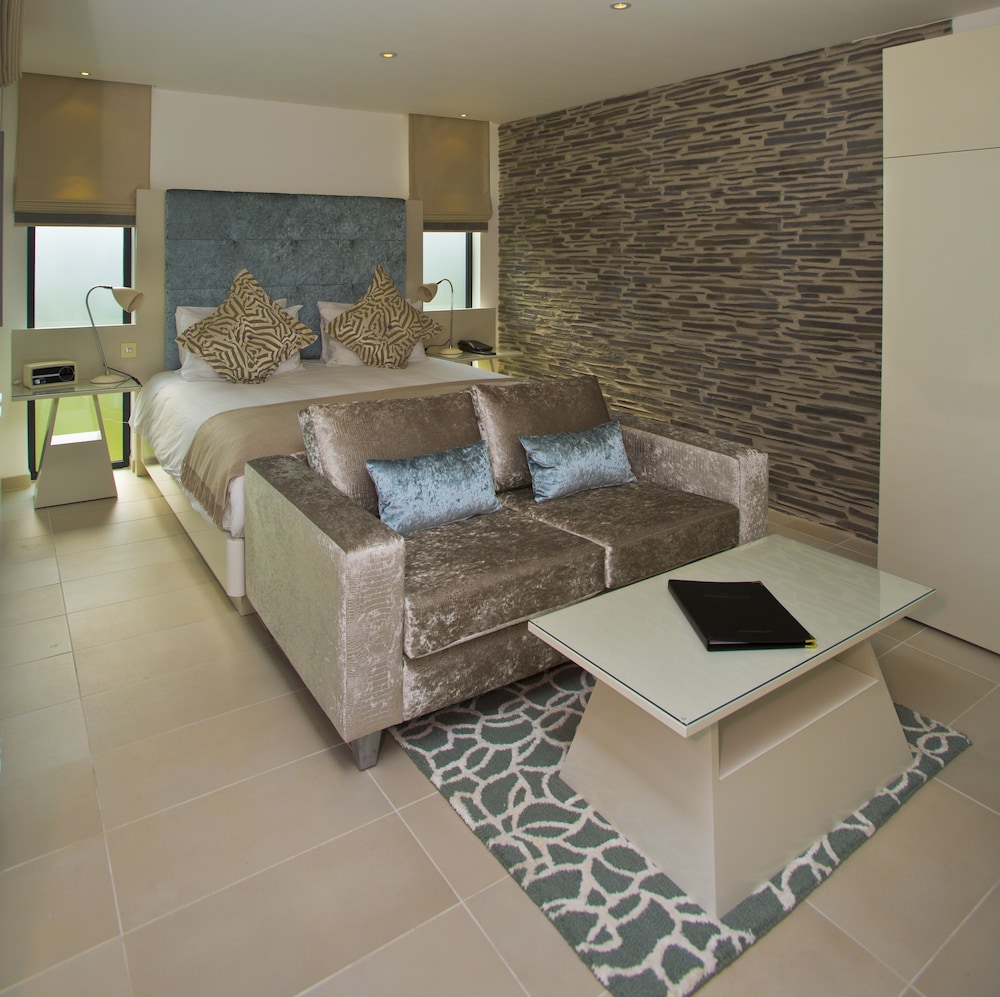 Kentisbury Grange 57/73