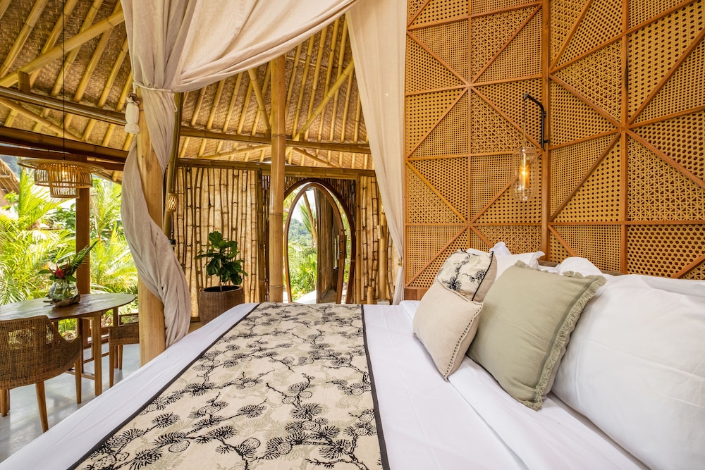 Luxury, Villa, King Bed, Hill View, Private Pool