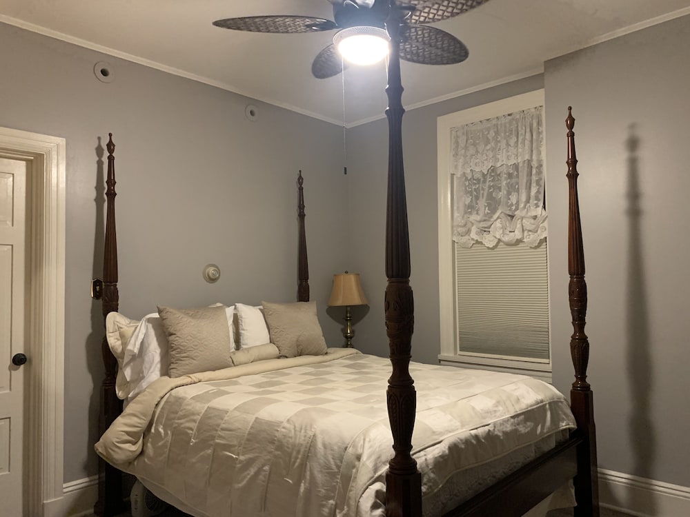 Susquehanna Manor Inn 10/42