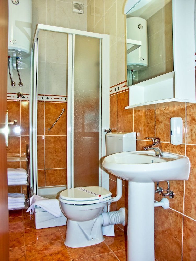 Villa Midea 49/50