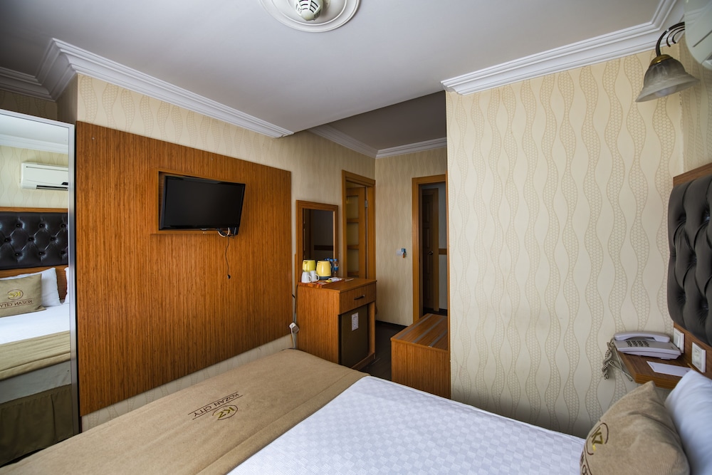Kozan City Hotel 31/70
