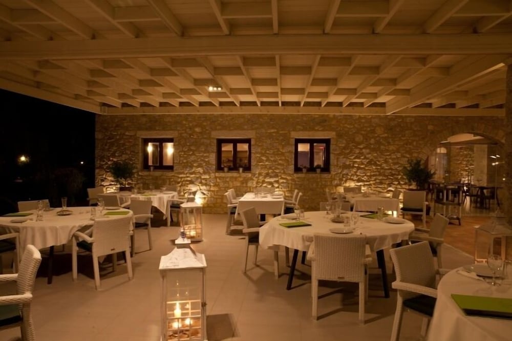 AKTAION RESORT 35/52