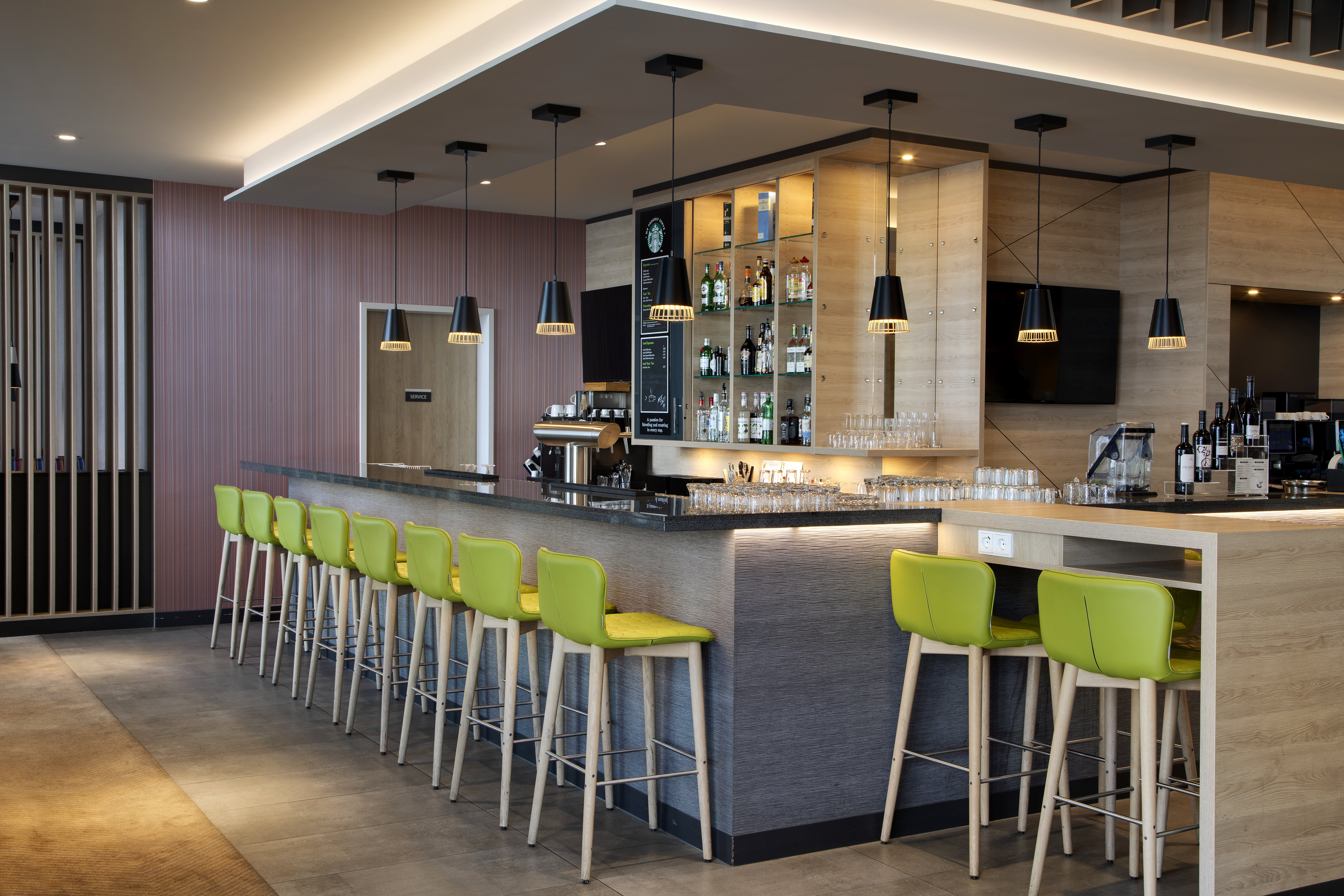 Holiday Inn Frankfurt Airport 60/75