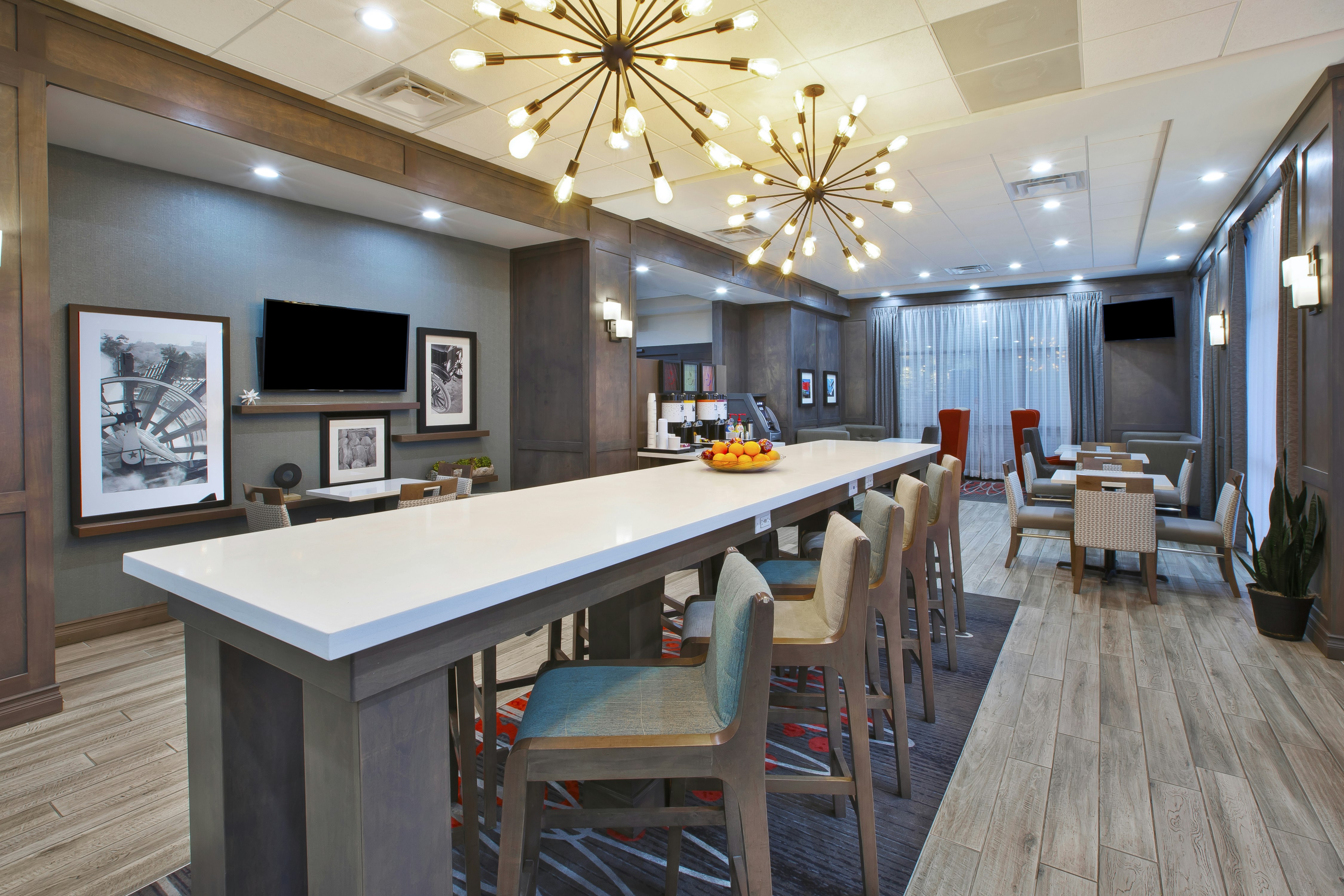 Hampton Inn by Hilton Detroit Dearborn 36/43