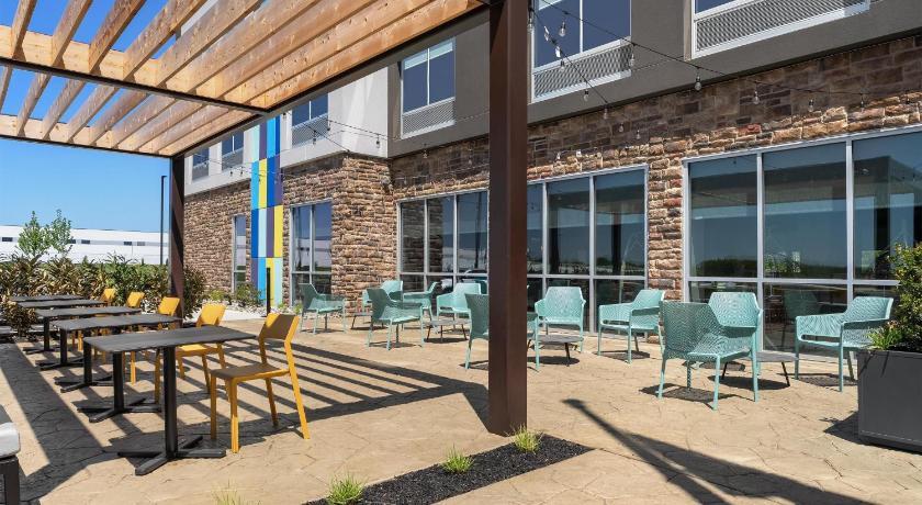 Home2 Suites by Hilton Burlington, NJ 33/36
