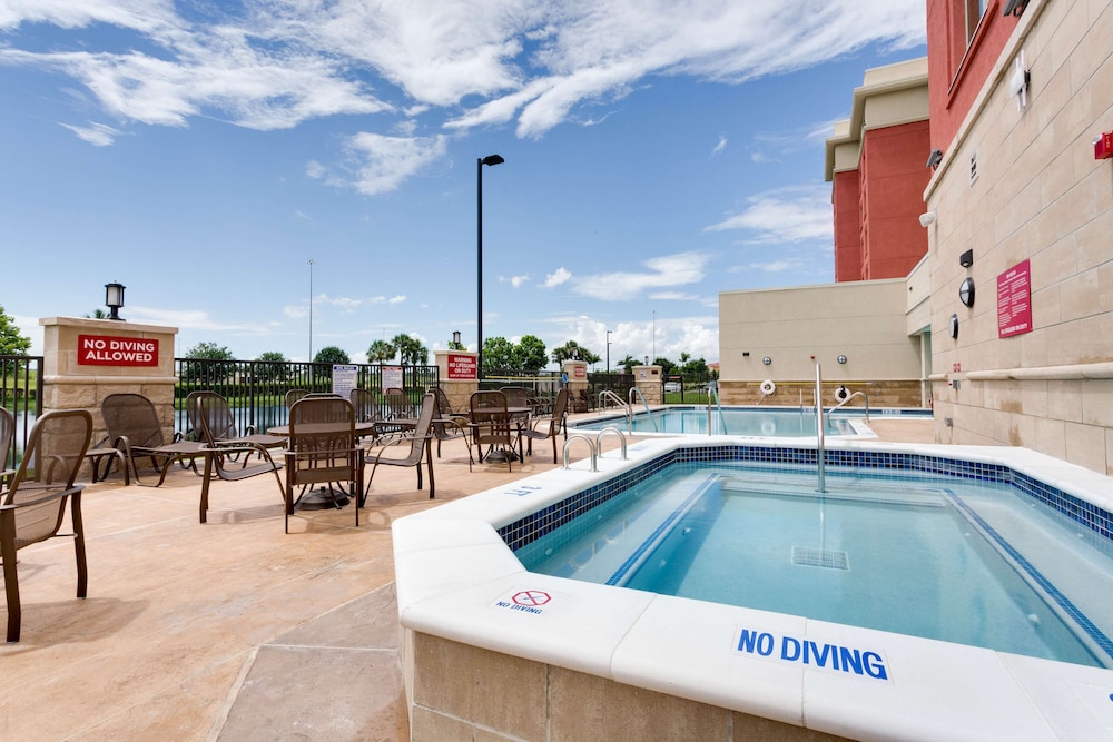 Drury Inn and Suites Fort Myers 22/49