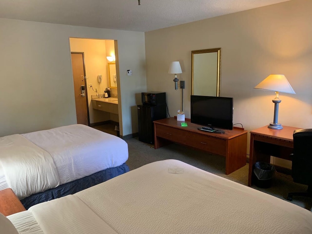La Quinta Inn and Suites by Wyndham Cincinnati North 12/38