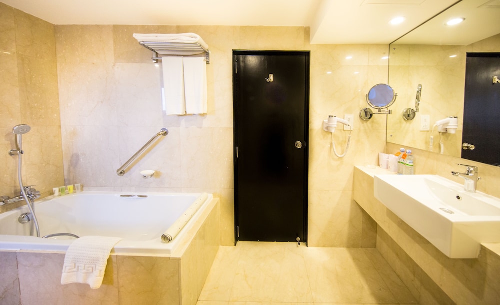 Ramada by Wyndham Colombo 20/46