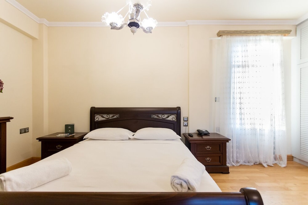 Junior Suite, King Bed