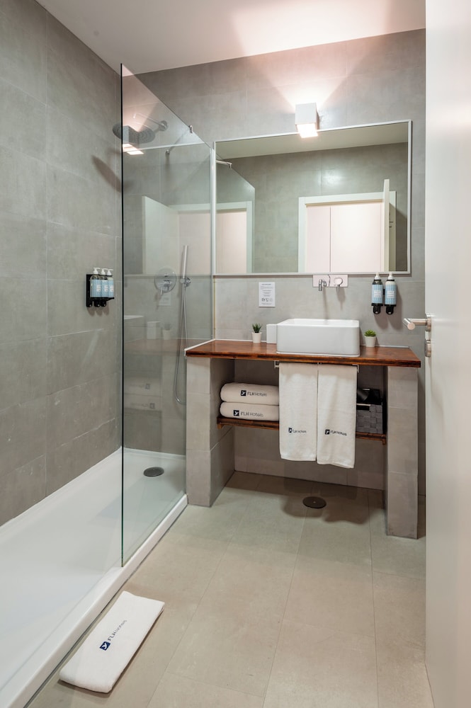Bica Flh Suites 49/52