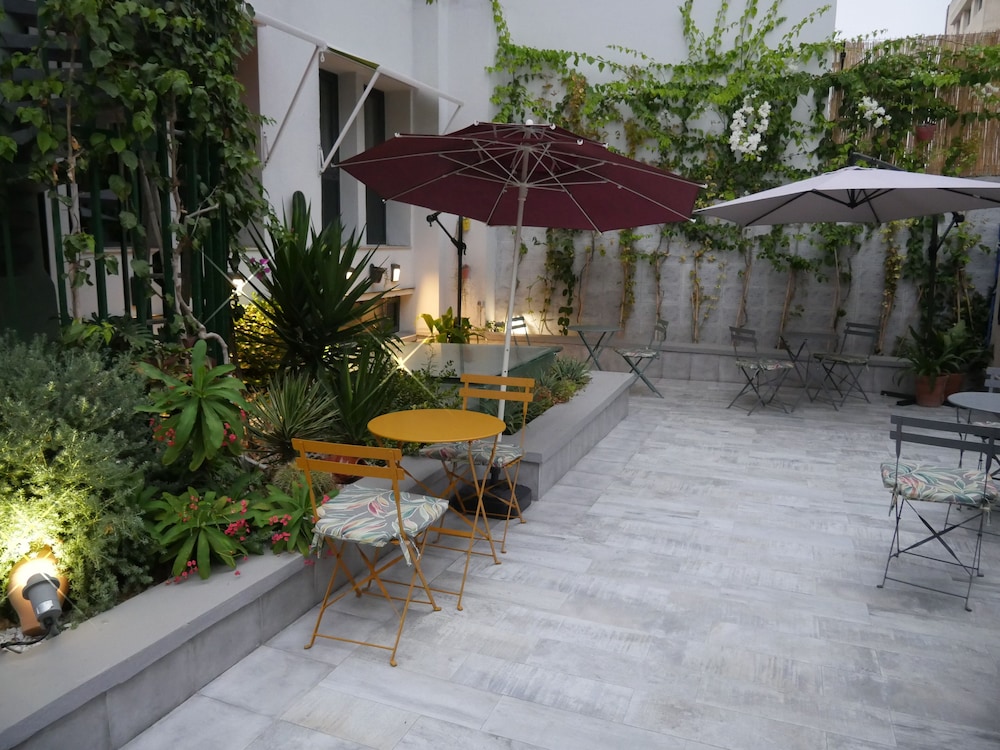 GARDENIA BOUTIQUE HOTEL 35/43