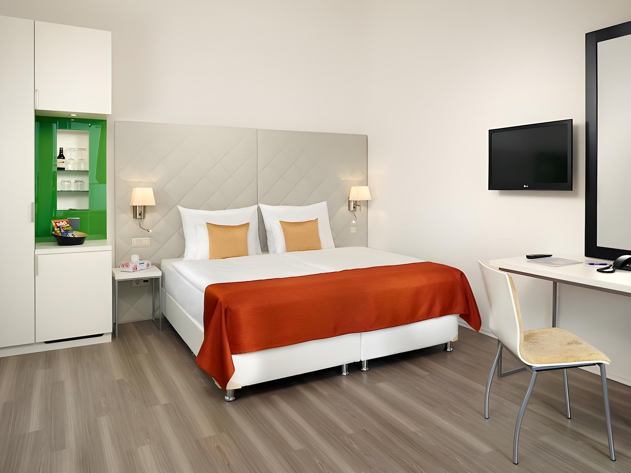 Room, Double Bed