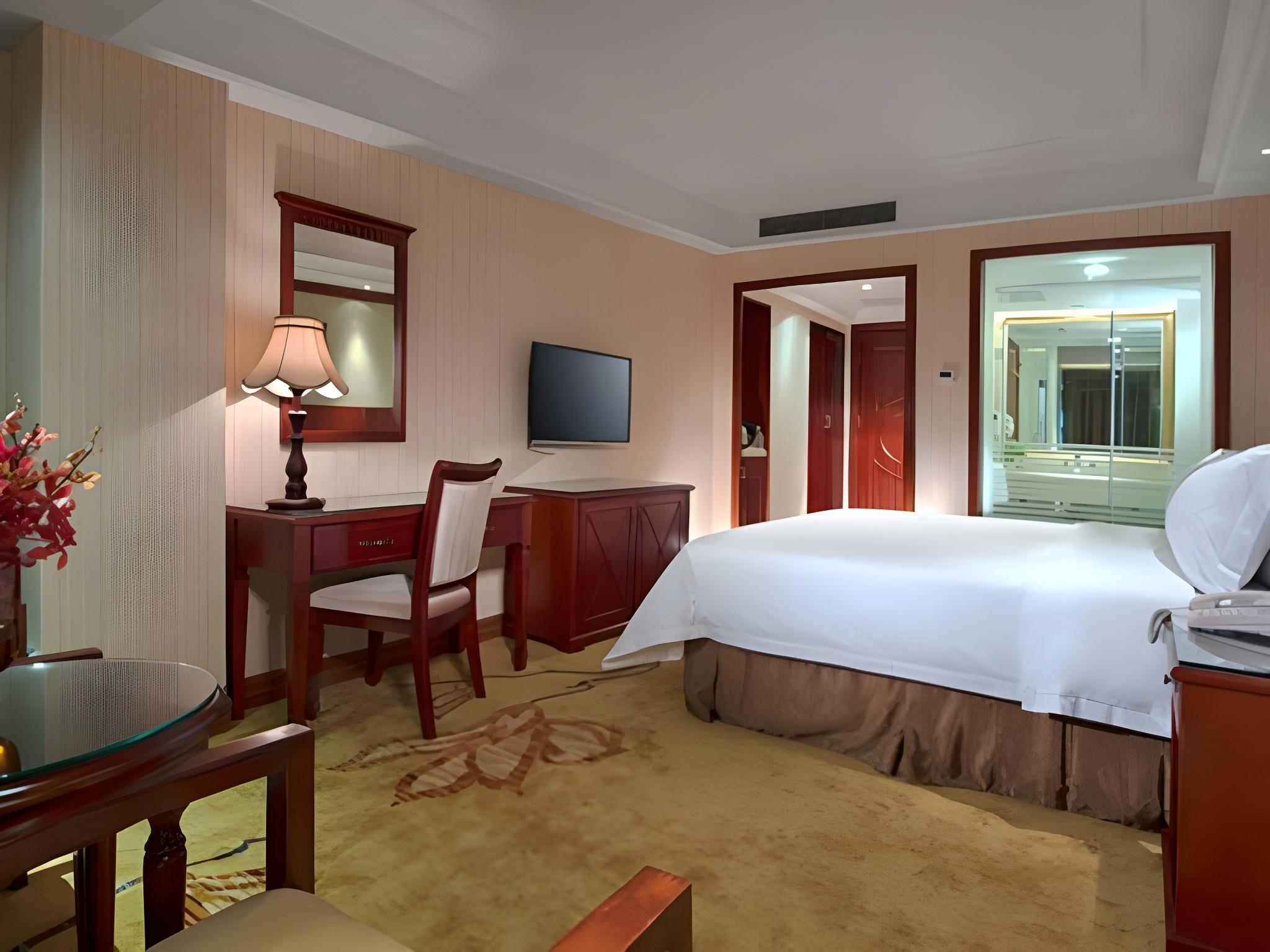 Viennahotel Shenzhen Futian Bagua Road 6/20