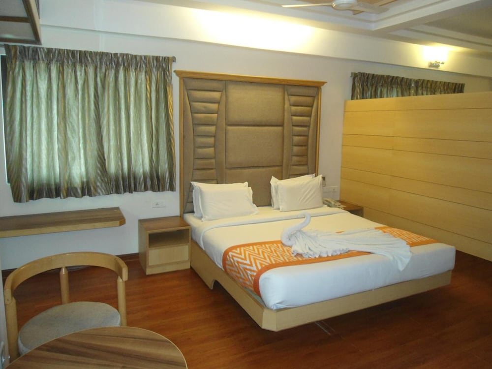 HOTEL RAJADHANE 25/53