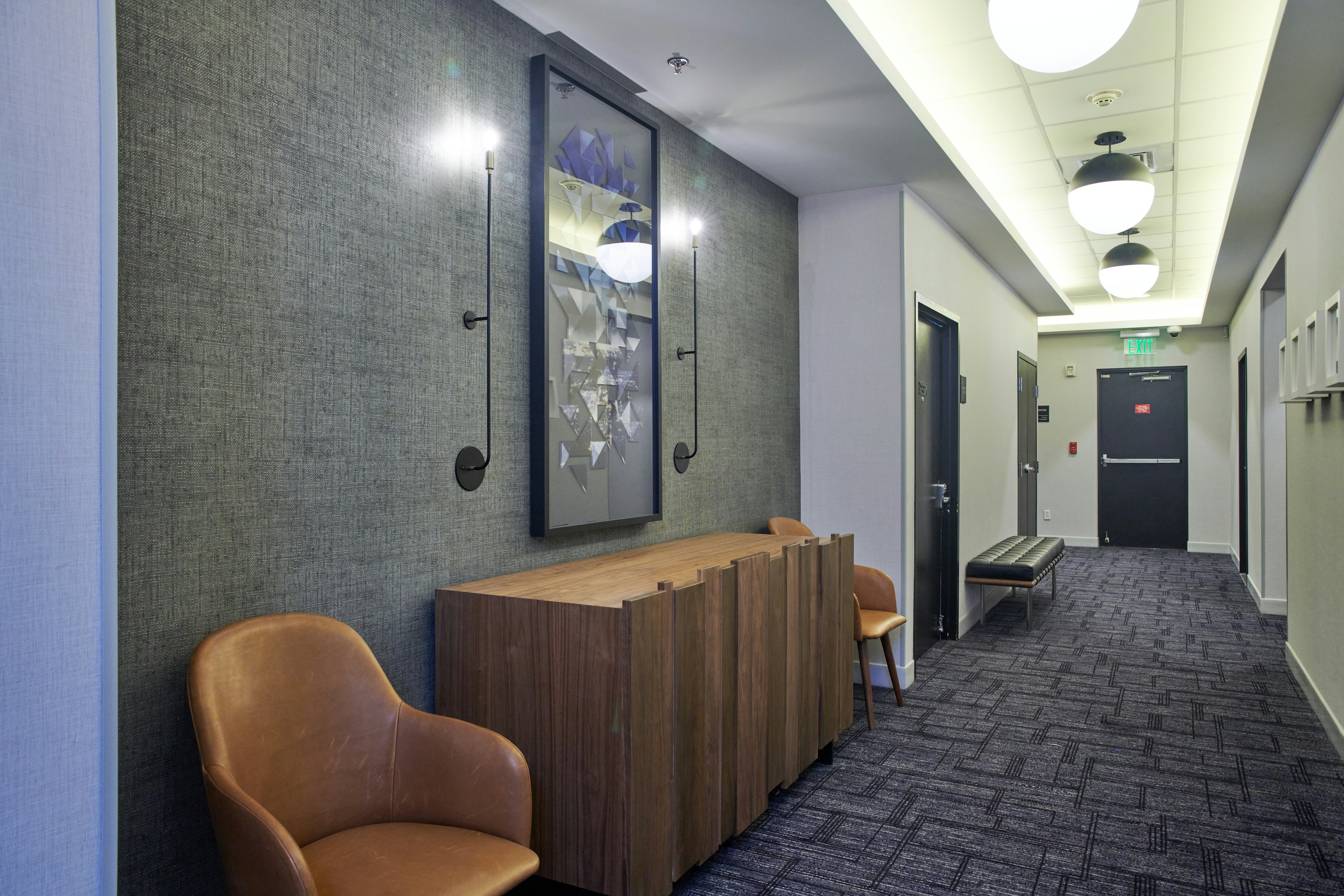 Hampton Inn and Suites Los Angeles /Sherman Oaks (ex Hampton Suites LAX Van Nuys) 17/29