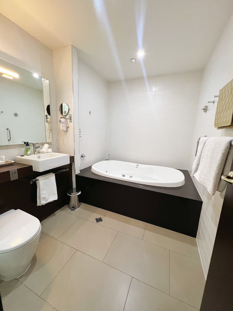 Quality Inn Heritage On Lydiard 46/52