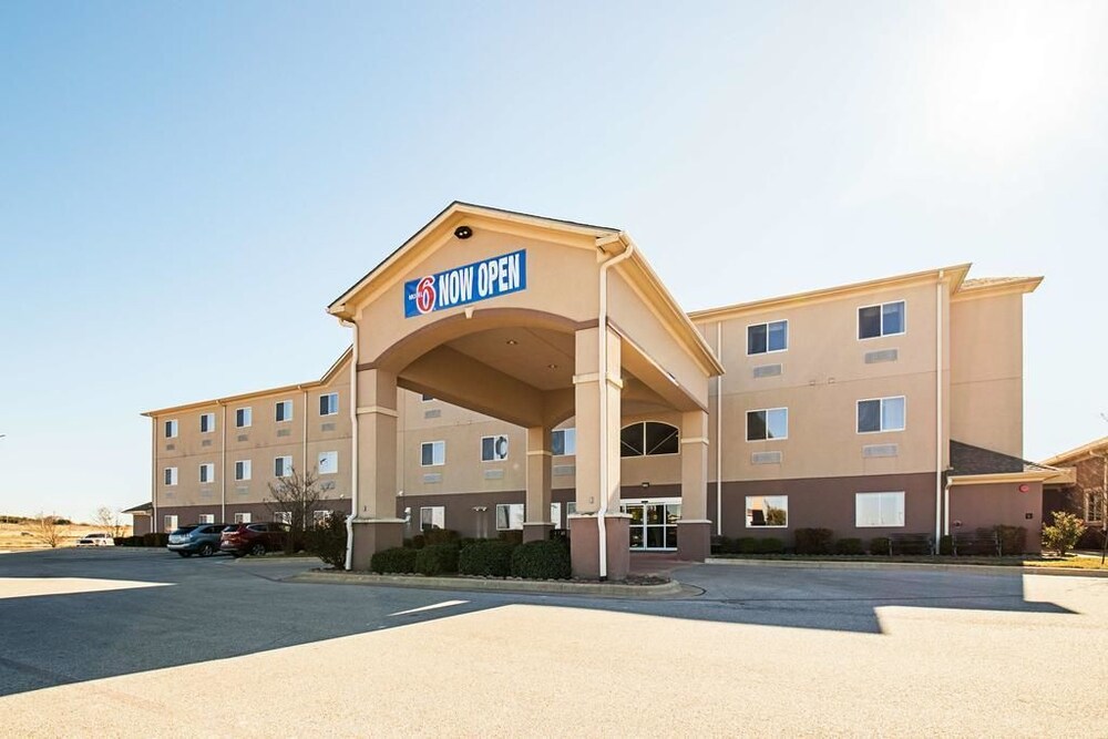 Days Inn by Wyndham Copperas Cove 1/53