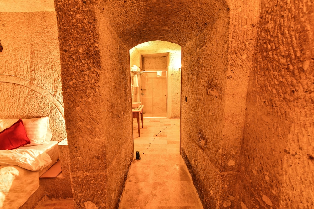 Mosaic Cave Hotel 34/50