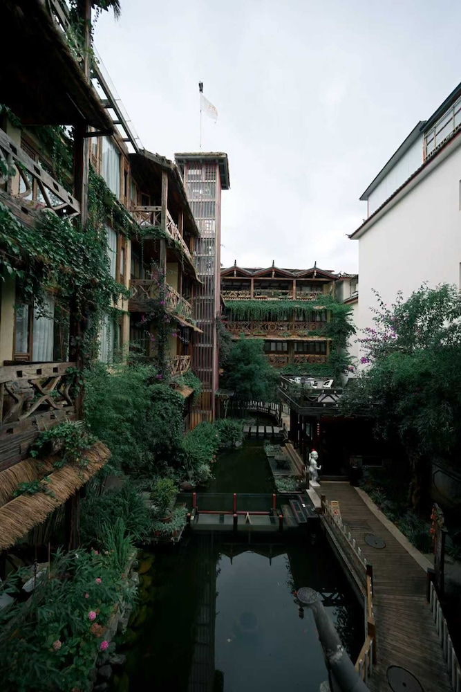 China Old Story Inn Lijiang Elite Garden 44/50