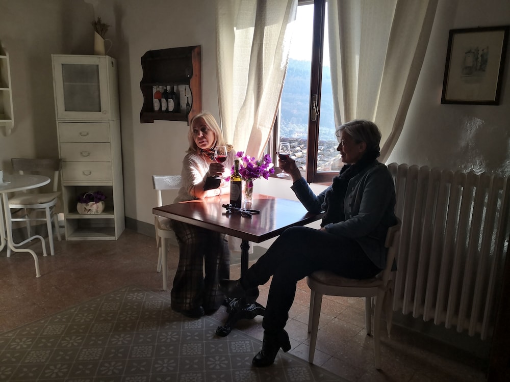 Fattoria Di Poggiopiano 27/50