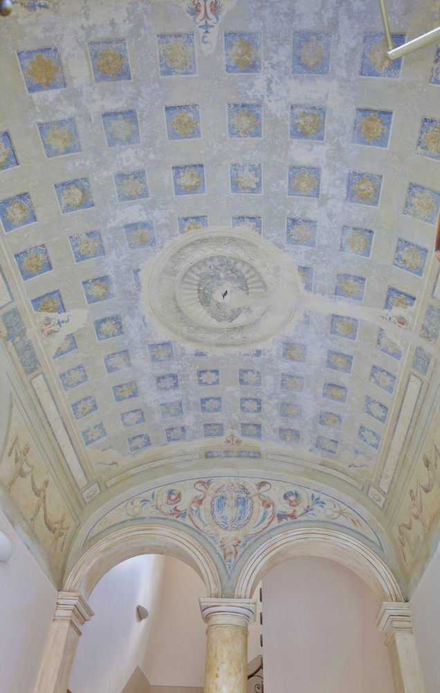 Lucca Relais 13/50