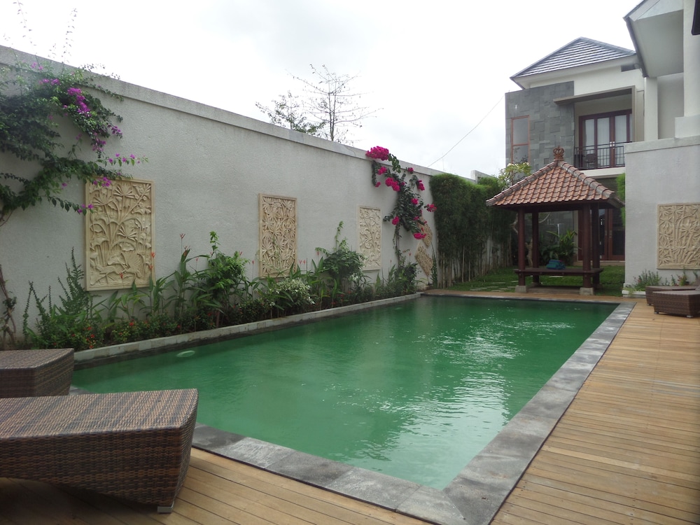 Royal Majesty Villas 64/71