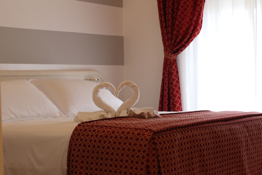 COMFORT, TRIPLE, SEA VIEW