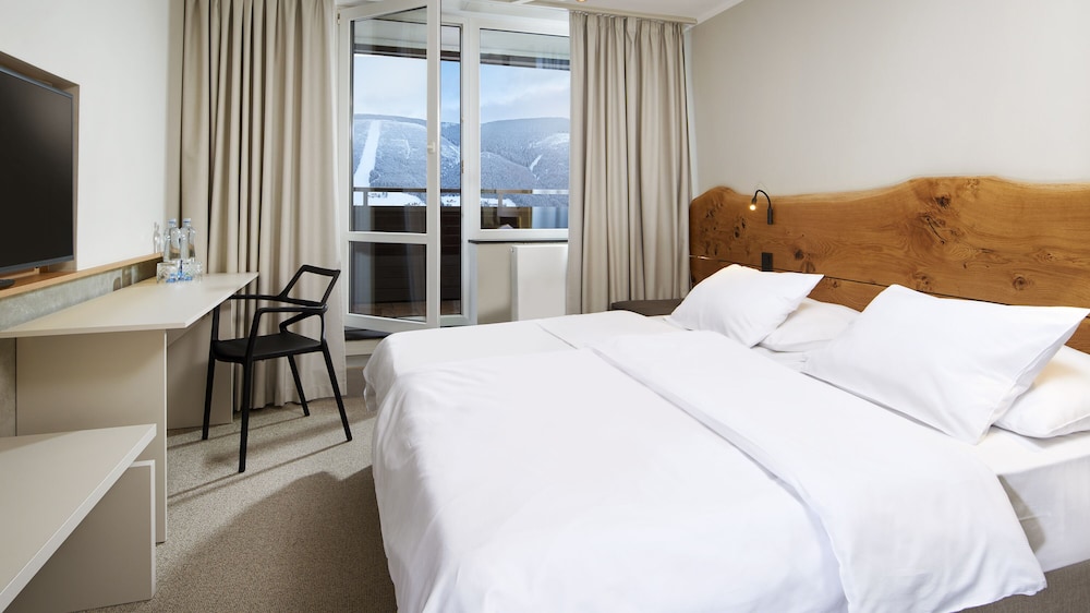 Orea Hotel Horal 8/64