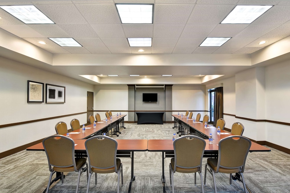 Hyatt Place Memphis Wolfchase Galleria 43/51