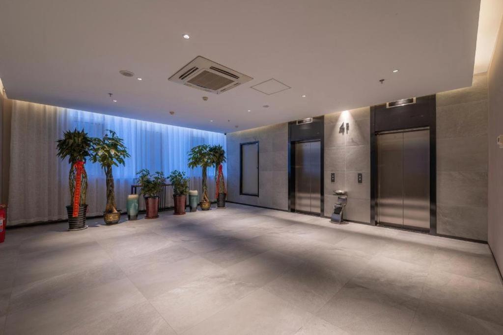 Borrman Hotel Liuzhou Guizhong Avenue Liugao 53/59