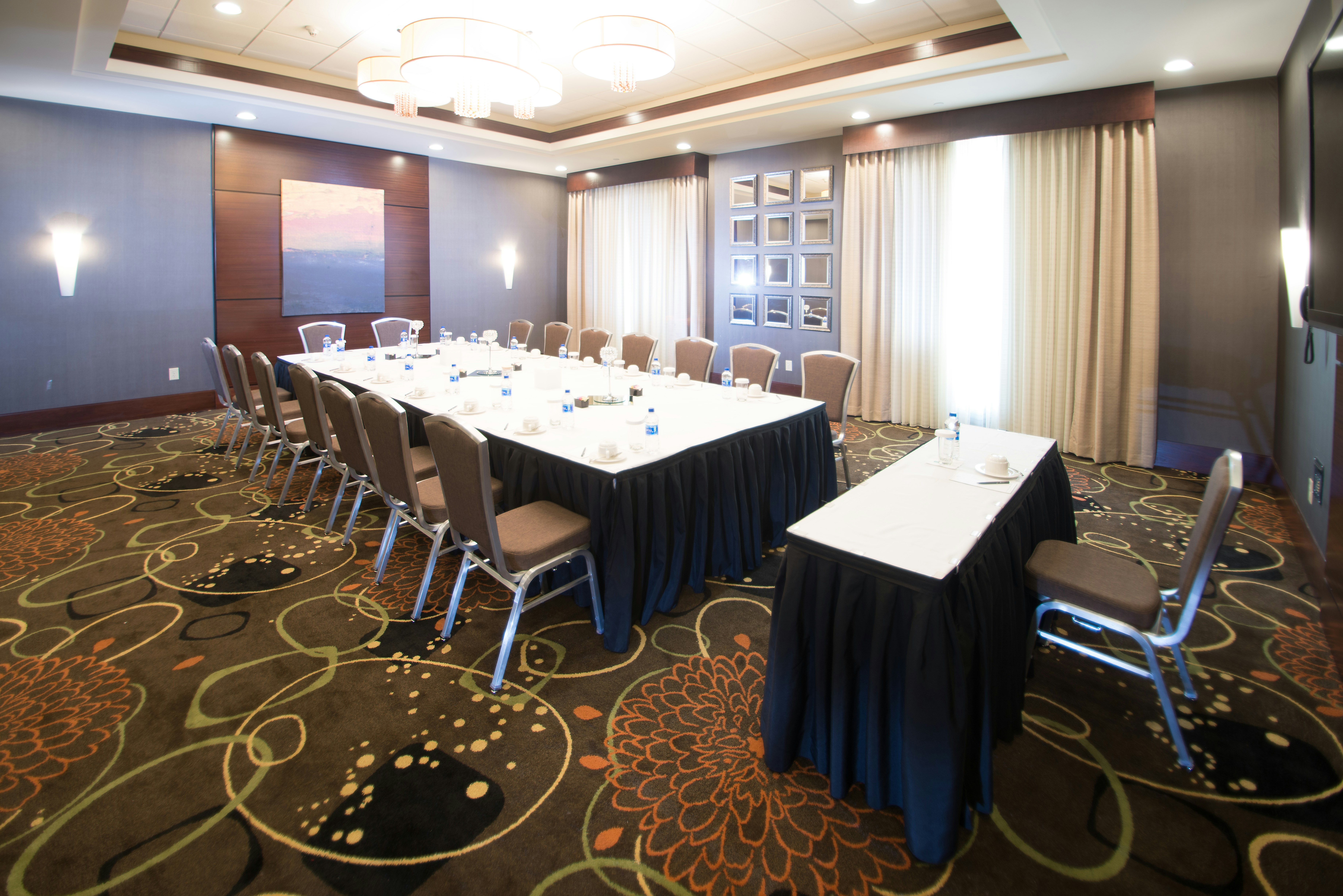Embassy Suites by Hilton Fayetteville Fort Bragg 47/49