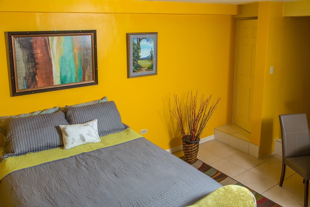 Skyview Manor Guest Apartments 5/50