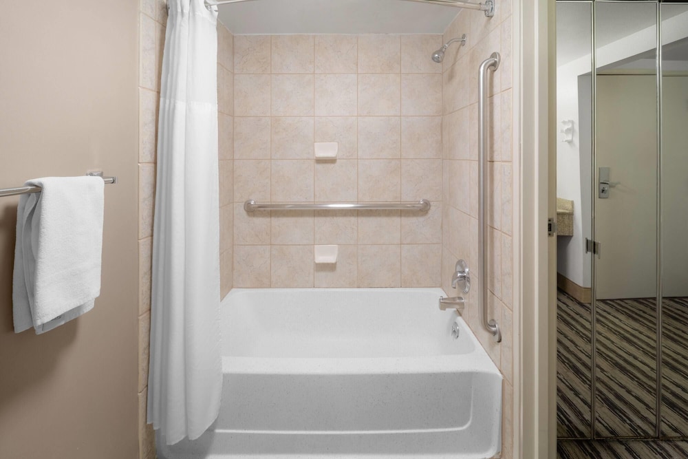 Endeavor Inn & Suites, Trademark Collection by Wyndham 55/55