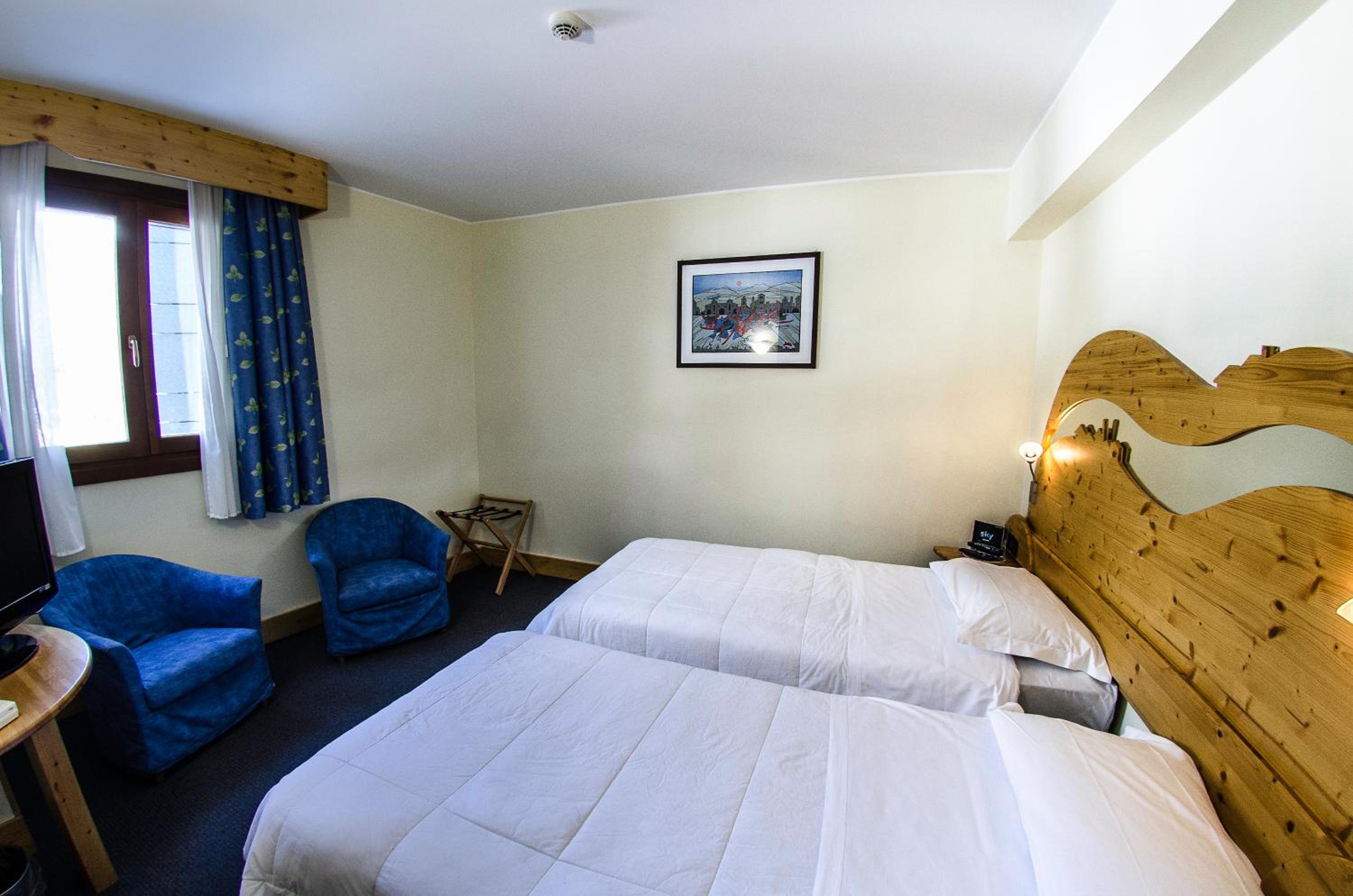 Room, Double or Twin Bed