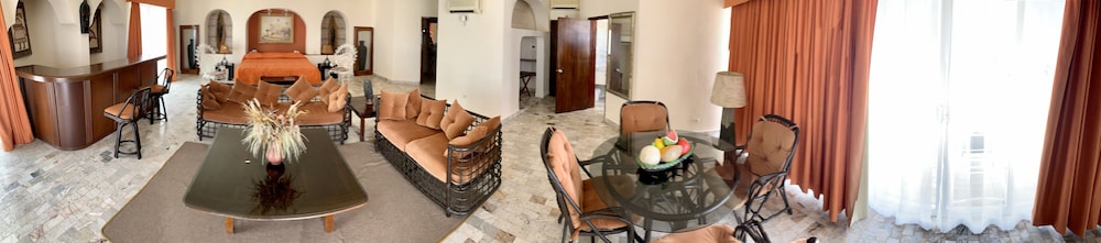 Villablanca Hotel 47/50