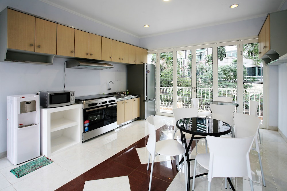 Sun Rise House 30/41